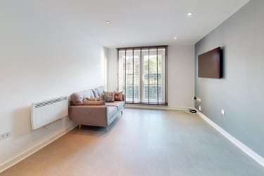 2 bed house, St Ann's Court, Kirkstall, Leeds, LS53LF - Image 1
