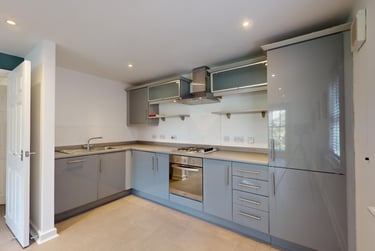 2 bed house, St Ann's Court, Kirkstall, Leeds, LS53LF - Image 5