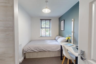 2 bed house, St Ann's Court, Kirkstall, Leeds, LS53LF - Image 6