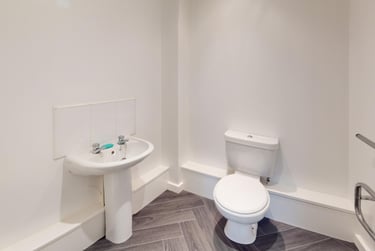 2 bed house, St Ann's Court, Kirkstall, Leeds, LS53LF - Image 12