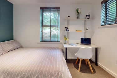 2 bed house, St Ann's Court, Kirkstall, Leeds, LS53LF - Image 14