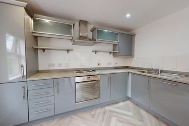 2 bed house, St Ann's Place, Kirkstall, Leeds, LS53LF - Image 4