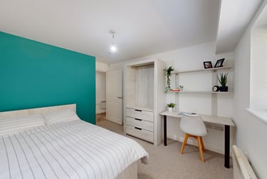 2 bed house, Yalta Court, Woodhouse, Leeds, LS29AG - Image 1