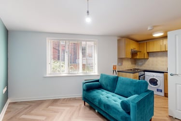 2 bed house, Yalta Court, Woodhouse, Leeds, LS29AG - Image 3