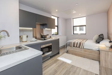 Classic Studio at Headrow Court, Park Cross Street, Hyde Park, Leeds, LS12QJ - Image 1