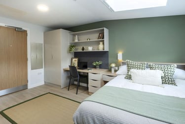 Top Floor Classic Studio at Waterloo House, Fawcett Street, City Centre, York, YO104GB - Image 1