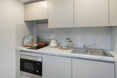 Top Floor Classic Studio at Waterloo House, Fawcett Street, City Centre, York, YO104GB - Image 3