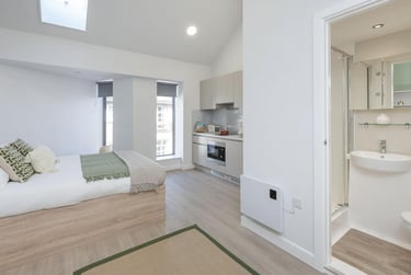 Classic Studio at Waterloo House, Fawcett Street, City Centre, York, YO104GB - Image 3