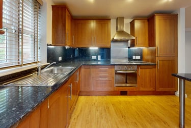 2 bed house, North Grange Mount, Headingley, Leeds, LS62BY - Image 2