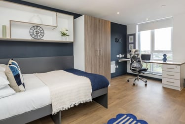 Penthouse Premium Studio at Innovo House, 60 Devon Street, Low Hill, Liverpool, L38AJ - Image 1