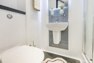 8 Bed Premium En-suite - Image 4