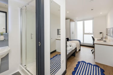 8 Bed Premium En-suite - Image 3