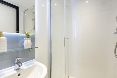 8 Bed Premium En-suite - Image 5