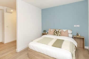 Luxury Studio at St Gabriels, Oxford Place, City Centre, Manchester, M145RP - Image 1