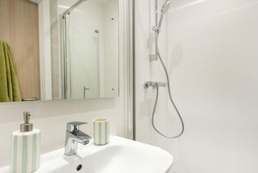 Luxury Studio at St Gabriels, Oxford Place, City Centre, Manchester, M145RP - Image 11