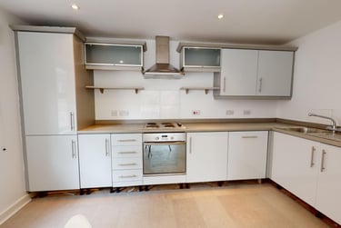 2 bed house, St Ann's Court, Kirkstall, Leeds, LS53LF - Image 7