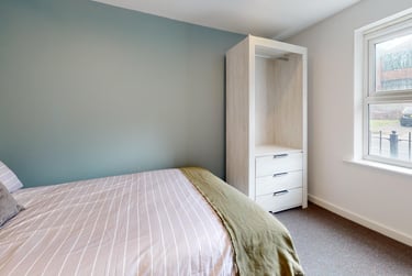 2 bed house, St Ann's Court, Kirkstall, Leeds, LS53LF - Image 3