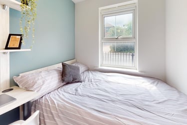 2 bed house, St Ann's Court, Kirkstall, Leeds, LS53LF - Image 11