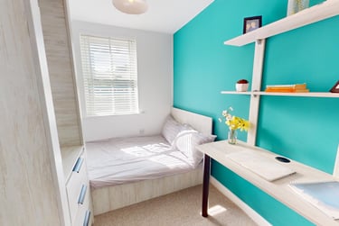 2 bed house, St Ann's Place, Kirkstall, Leeds, LS53LF - Image 4