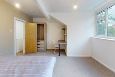 3 bed house, The Village Street, Burley, Leeds, LS42PR - Image 11