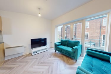 4 bed house, Yalta Court, Woodhouse, Leeds, LS29AG - Image 2