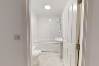 4 bed house, Yalta Court, Woodhouse, Leeds, LS29AG - Image 10