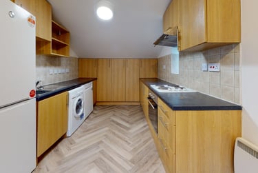 4 bed house, Yalta Court, Woodhouse, Leeds, LS29AG - Image 10