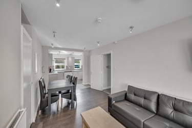 3 bed house, Broomhall Court, Broomhall, Sheffield, S102DN - Image 2