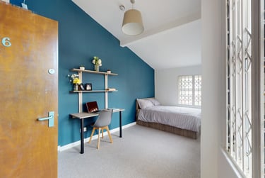 6 bed house, Hyde Park Road, Hyde Park, Leeds, LS61AH - Image 2