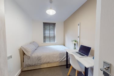 2 bed house, St Ann's Court, Kirkstall, Leeds, LS53LF - Image 6