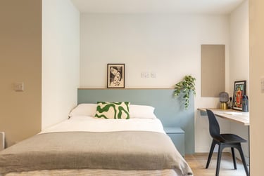 Diamond Studio at Centre Court, Alfreton Road, Lenton, Nottingham, NG73NS - Image 1