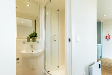 Platinum Plus Studio at Centre Court, Alfreton Road, Lenton, Nottingham, NG73NS - Image 5