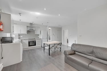 3 bed house, Broomhall Court, Broomhall, Sheffield, S102DN - Image 4