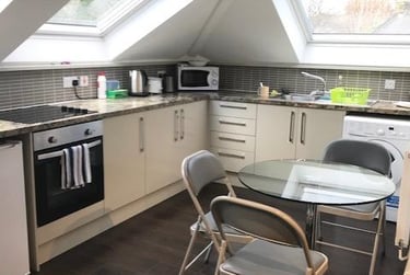 2 bed house, Broomhall Road, Broomhall, Sheffield, S102DN - Image 1