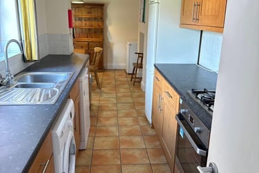 6 bed house, Newport, Uphill, Lincoln, LN13DN - Image 1
