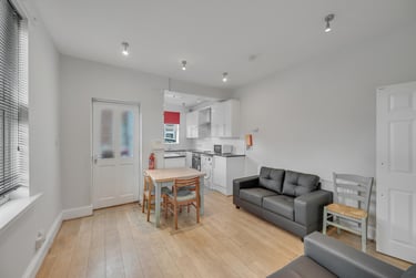 5 bed house, Cherry Street, Heeley, Sheffield, S24FF - Image 1