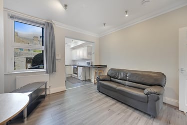 4 bed house, Queens Road, Heeley, Sheffield, S24DH - Image 1