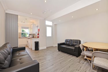 5 bed house, Queens Road, Heeley, Sheffield, S24DH - Image 2