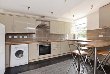 5 bed house, Lancing Road, Heeley, Sheffield, S24ET - Image 1