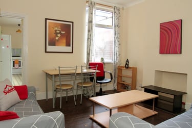 4 bed house, Thurlow Road, Clarendon Park, Leicester, LE21YE - Image 4