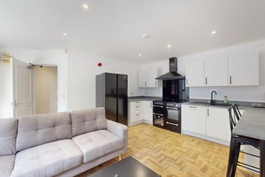 6 bed house, Lenton Boulevard, Lenton, Nottingham, NG72ET - Image 2