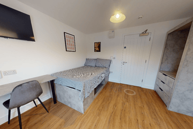 1 bed house, Lemyngton Street, City Centre, Loughborough, LE111UH - Image 1