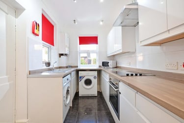 5 bed house, Queens Road, Heeley, Sheffield, S24DH - Image 1
