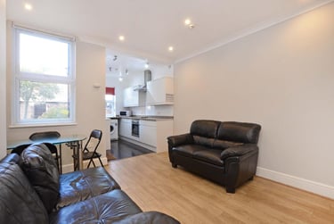 5 bed house, Queens Road, Heeley, Sheffield, S24DH - Image 3