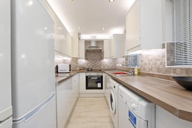 5 bed house, Ecclesall Road, Sharrowvale, Sheffield, S118QA - Image 1