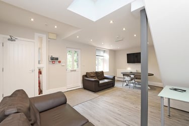 5 bed house, Ecclesall Road, Sharrowvale, Sheffield, S118QA - Image 2