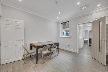 5 bed house, Stalker Lees Road, Sharrow, Sheffield, S118NR - Image 2