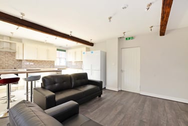 7 bed house, 2, 100 A Matilda Street, Heeley, Sheffield, S14QF - Image 2
