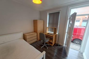 4 bed house, Hart Street, Lenton, Nottingham, NG71SF - Image 2