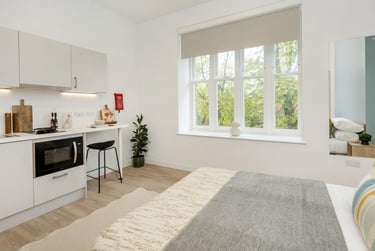 Deluxe Plus Studio at St Gabriels, Oxford Place, City Centre, Manchester, M145RP - Image 2